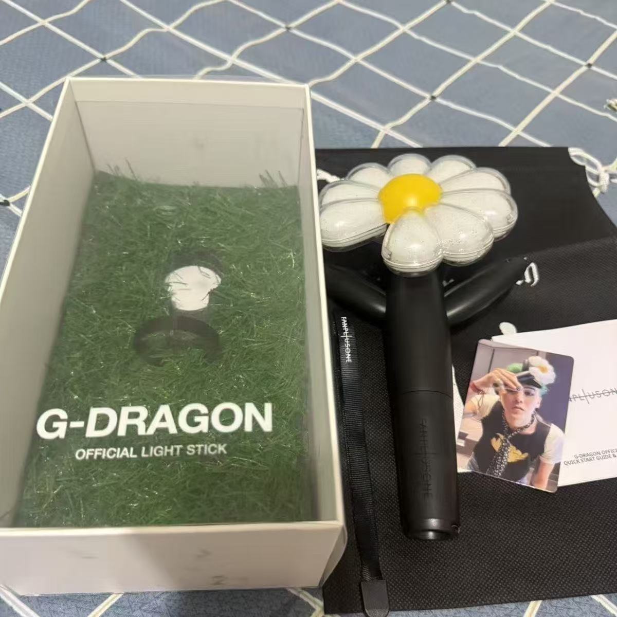 G-DRAGON/GD Official Light Stick, Official Light Stick + CRADLE